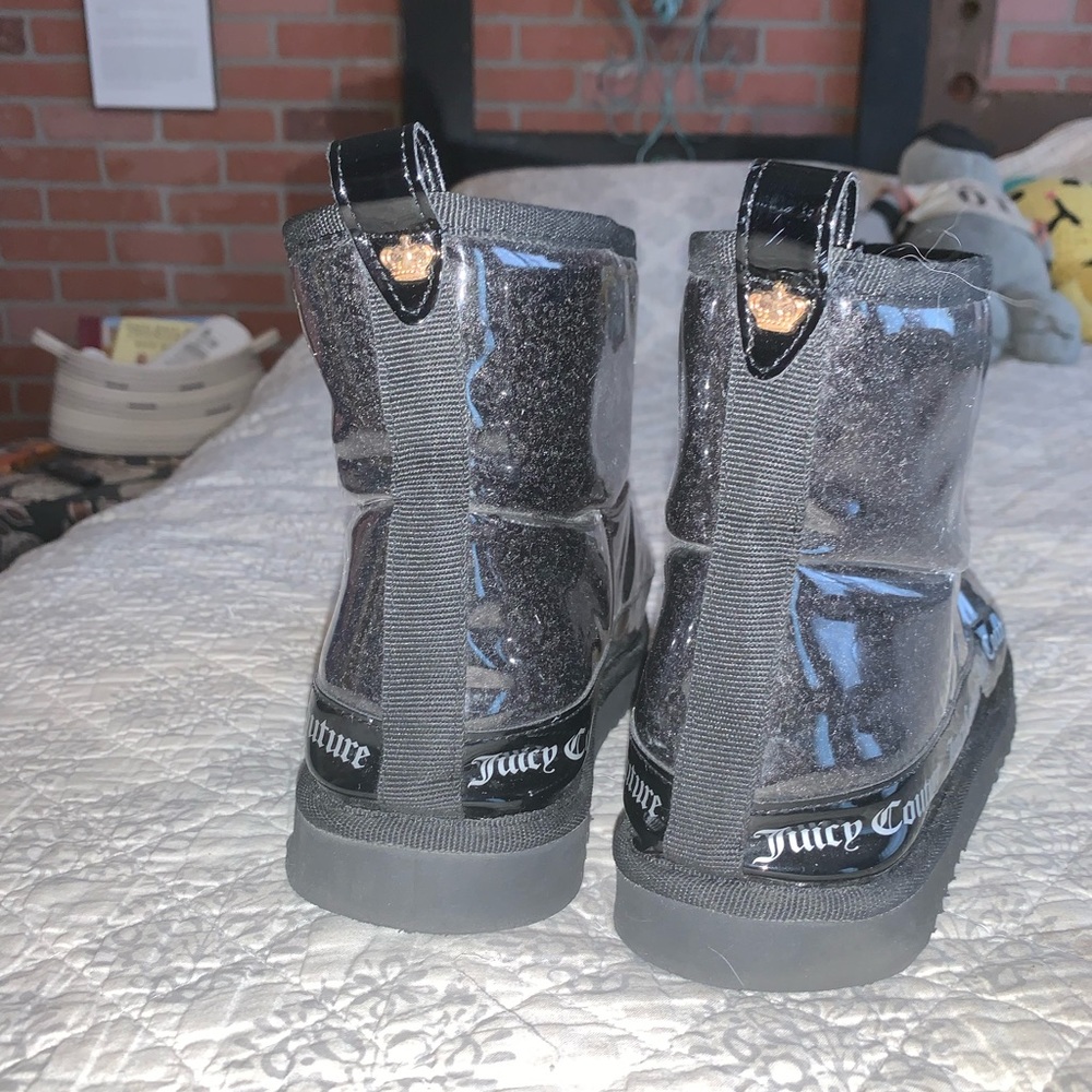 Juicy Couture Klash Bootie Boots Faux Fur Lined Black Clear Logo Size 9 - Picture 3 of 5